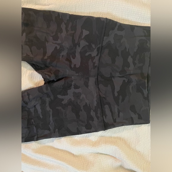 Lululemon Align Shorts - Picture 2 of 5